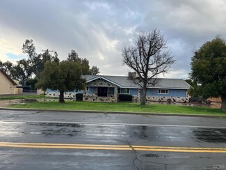8885 14th Ave, Hanford, CA 93230