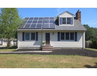 76 Oneil Rd, Somerset, MA 02725