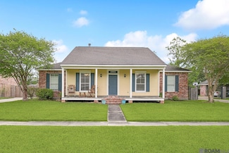 3983 Hemlock St, Zachary, LA 70791