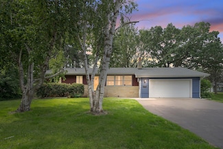 1121 Ramsey St W, Stillwater, MN 55082