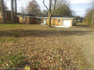 5424 Oakville Waltz Rd, New Boston, MI 48164