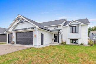 3186 Kingston St, River Falls, WI 54022