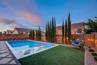 9610 Twin Rivers Ct, Las Vegas, NV 89139