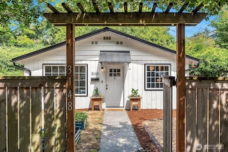 3148 Wetmore Ave S, Seattle, WA 98144