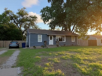 921 N Clara St, Wichita, KS 67212