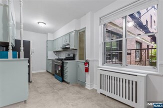 100 E Palisade Ave Unit A14, Englewood, NJ 07631