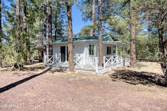 2905 Pine Rim Rd, Overgaard, AZ 85933