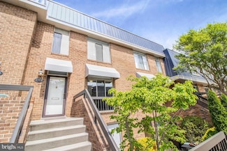1705 S Hayes St Unit B, Arlington, VA 22202