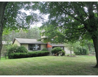 2 Barton St, Granby, MA 01033