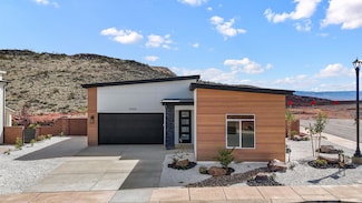1068 Coyote Loop, Washington, UT 84780