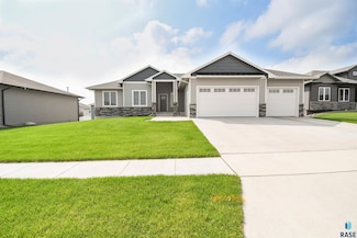 4204 N Interlachen Trail, Sioux Falls, SD 57107