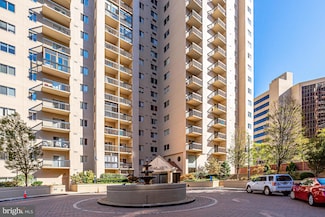 1211 S Eads St Unit 311, Arlington, VA 22202