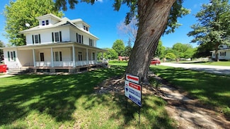 310 1st Ave SE, Badger, IA 50516