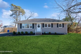 1109 Seaman Ave, Beachwood, NJ 08722