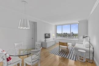 200 Riverside Blvd Unit 30B, New York, NY 10069