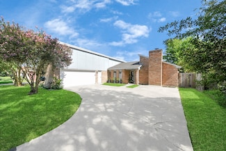 1902 Hilton Head Dr, Missouri City, TX 77459