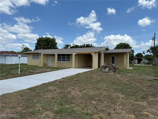 904 E Jersey Rd, Lehigh Acres, FL 33936