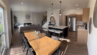 480 N Hickory Blvd, Pleasant Hill, IA 50327