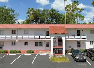 1100 Martinique Dr Unit 203, Winter Haven, FL 33884