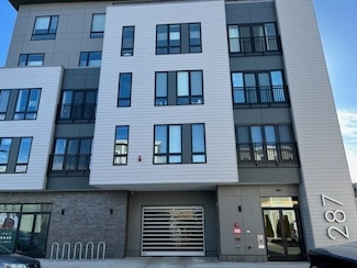 287 Maverick St Unit 202, Boston, MA 02128