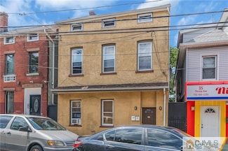 37 Throop Ave, New Brunswick, NJ 08901