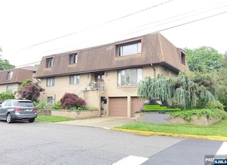 300 4th St Unit 2nd floor, Palisades Park, NJ 07650