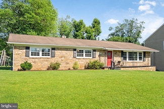 131 Moser Rd, Warrenton, VA 20186