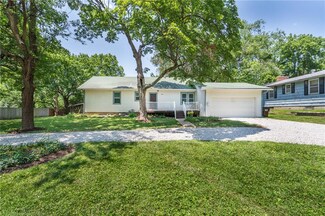 2033 Hillview Rd, Lawrence, KS 66046