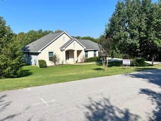 12121 N Ridgeway Dr, Willis, TX 77318