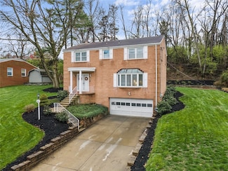 867 Lochlin Dr, Pittsburgh, PA 15243