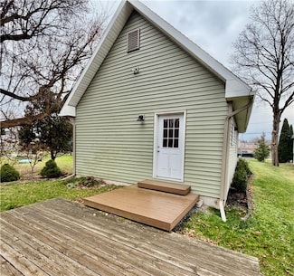 10 Lehigh Ave, Manchester, NY 14504