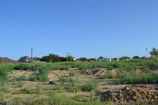 000 Shiloh Dr, Laredo, TX 78045
