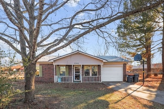 1341 Maple Ln, Elkins, AR 72727