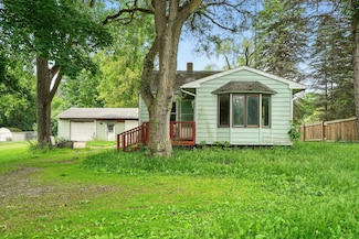 6161 River Rd, Flushing, MI 48433