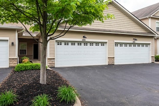 9032 Polaris Lakes Dr, Columbus, OH 43240