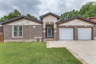 5924 Maceo Ln, Fort Worth, TX 76112