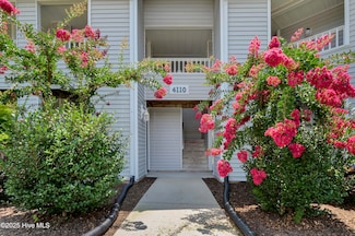 4110 Breezewood Dr Unit 201, Wilmington, NC 28412