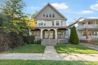 1346 Thoreau Rd, Lakewood, OH 44107