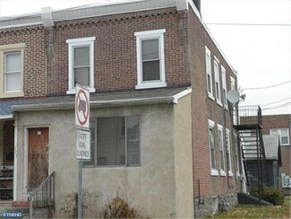 201 Warwick Ave, Essington, PA 19029