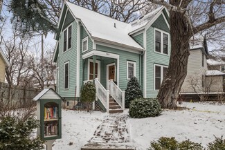 382 Dewey St, Saint Paul, MN 55104