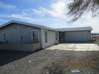 2355 Oahu Ln, Thermal, CA 92274