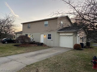 1331 Stardust Ave NW, Canton, OH 44708