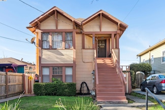 2220 7th St, Berkeley, CA 94710