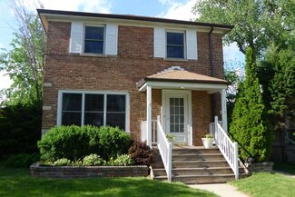 1605 Dempster St, Evanston, IL 60201