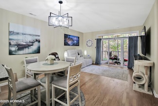 713 Amy Ct, Lakewood, NJ 08701