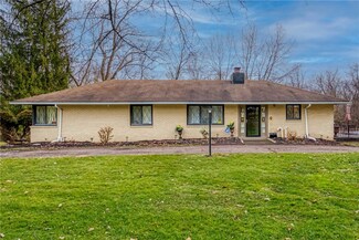 2848 Mccully Rd, Allison Park, PA 15101