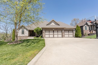 355 W Monarchwood Dr, Nixa, MO 65714