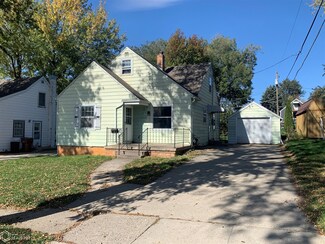 518 W 13th St, Carroll, IA 51401