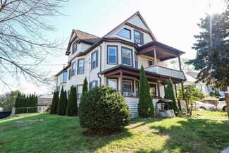 79 Orchard St, Chicopee, MA 01013