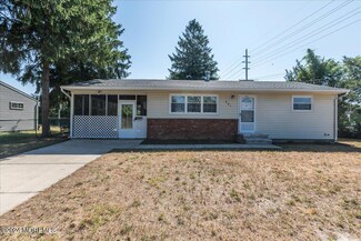 401 Rose St, Lakehurst, NJ 08733